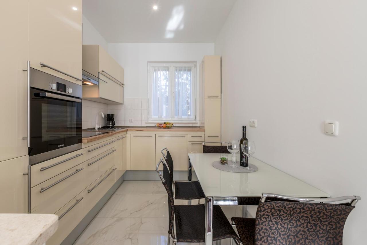Villa Meri Very Central And Beautiful Apartment Сплит Екстериор снимка