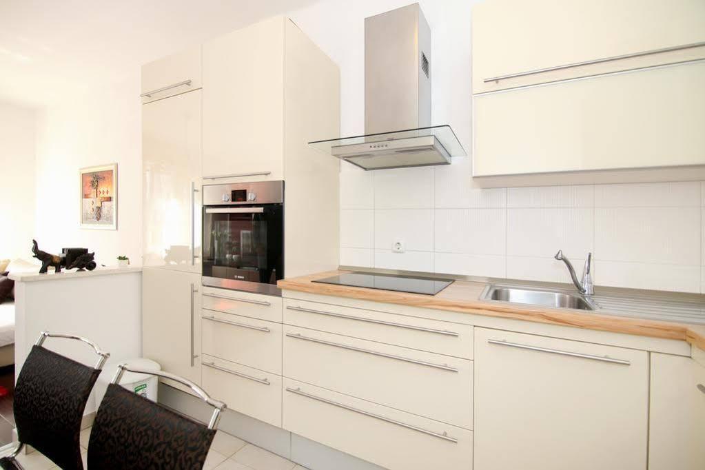 Villa Meri Very Central And Beautiful Apartment Сплит Екстериор снимка